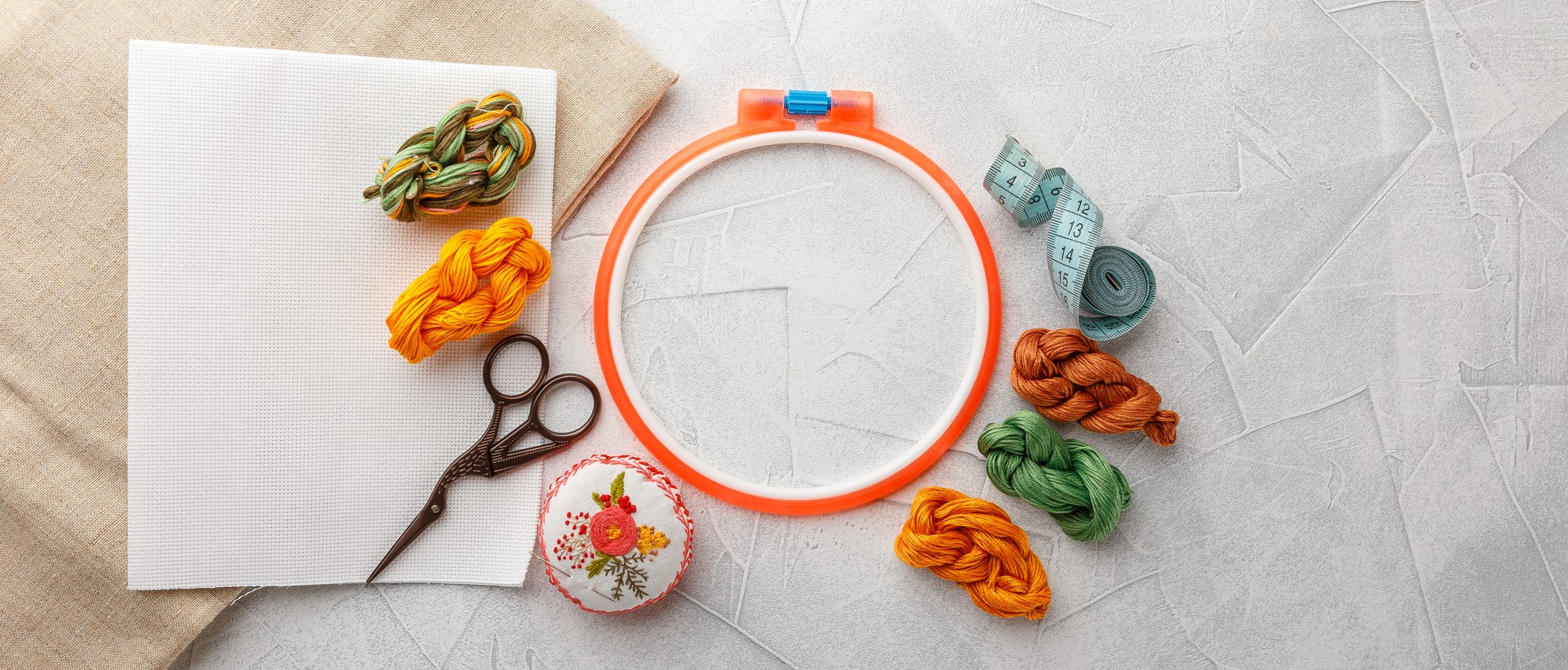 Set di kit per ricamo con fili e telaio